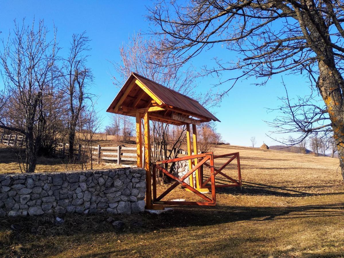 Вилла Srdica Kuca Trnava  Экстерьер фото